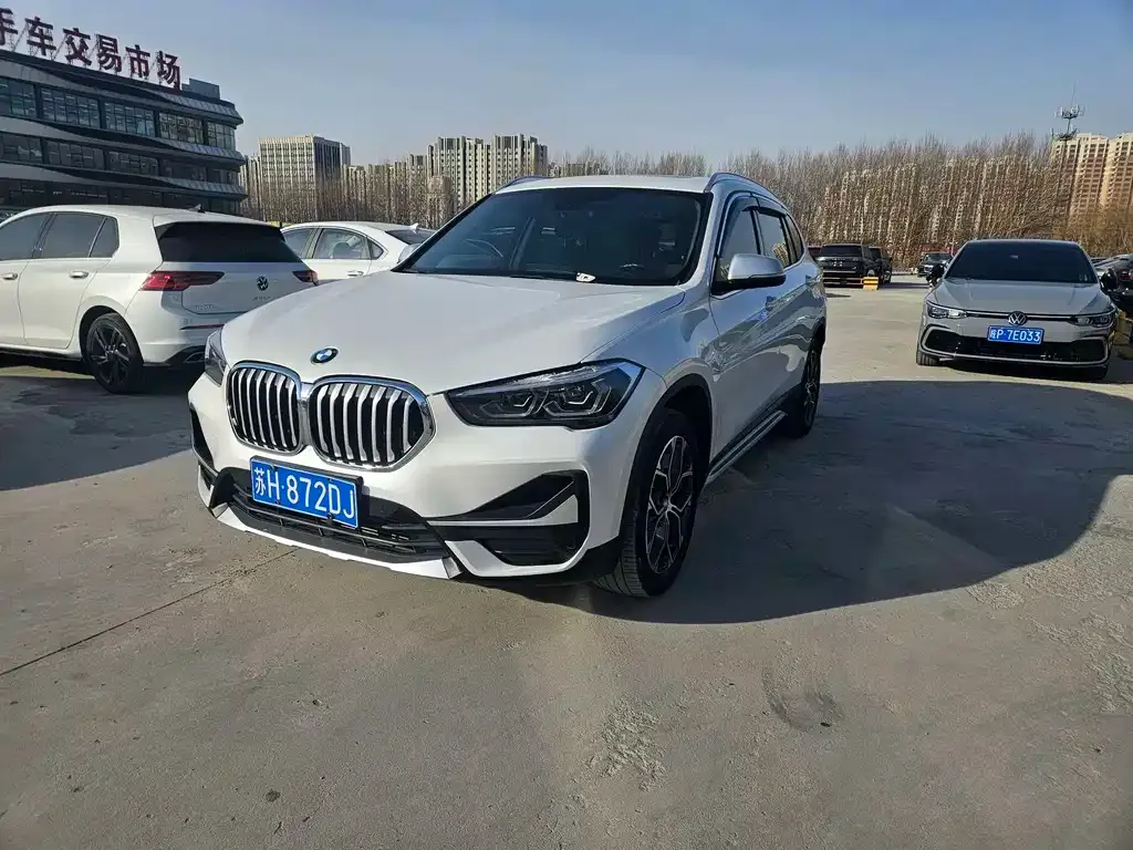 BMW X1 — фото 1