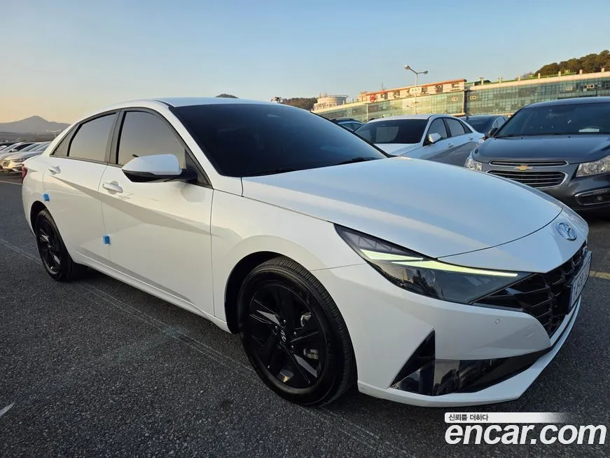 Hyundai AVANTE — фото 2