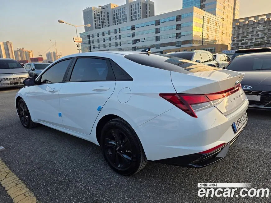 Hyundai AVANTE — фото 4