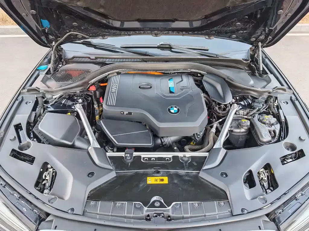 BMW 5 Series New Energy — фото 6