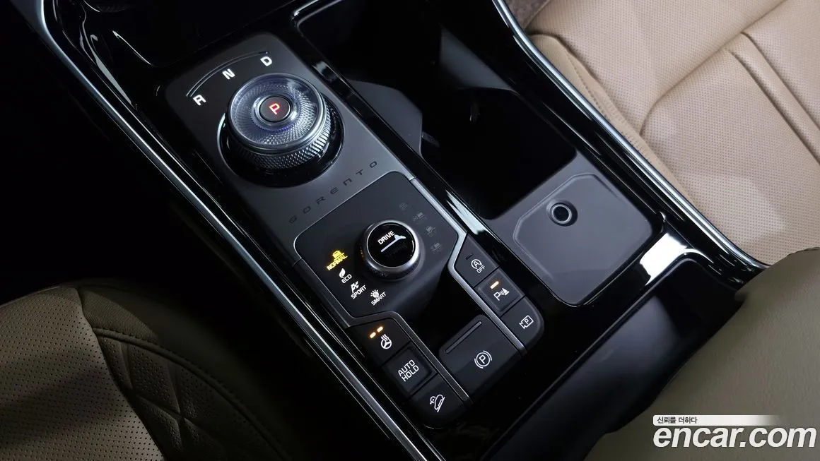 Kia Sorento — фото 9