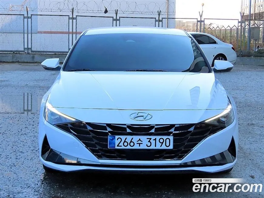 Hyundai AVANTE — фото 3
