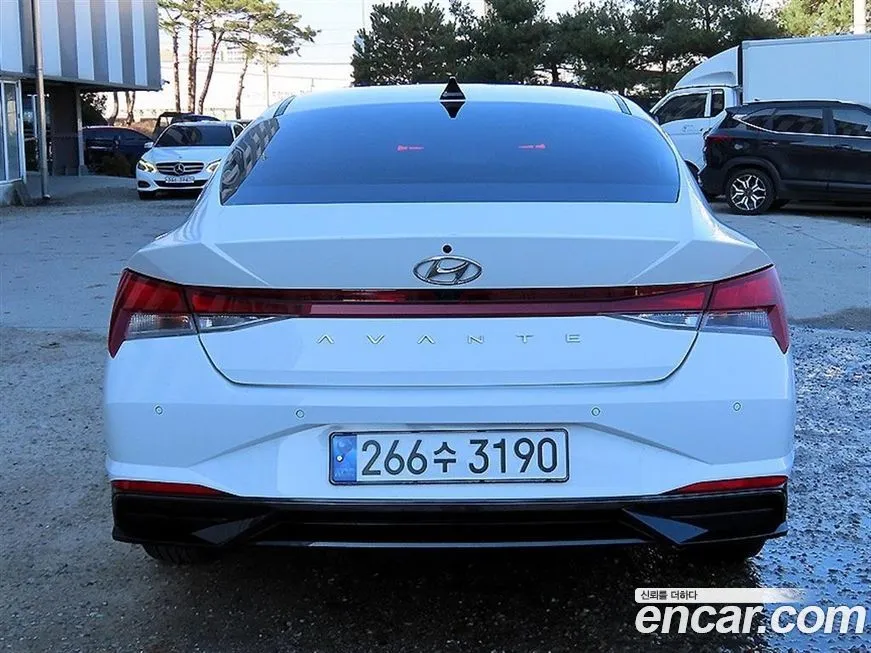 Hyundai AVANTE — фото 4