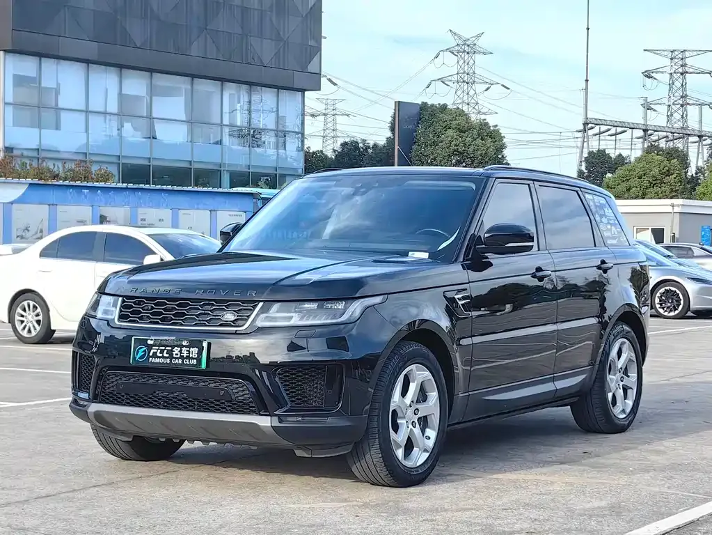 Land Rover Sport PHEV — фото 1