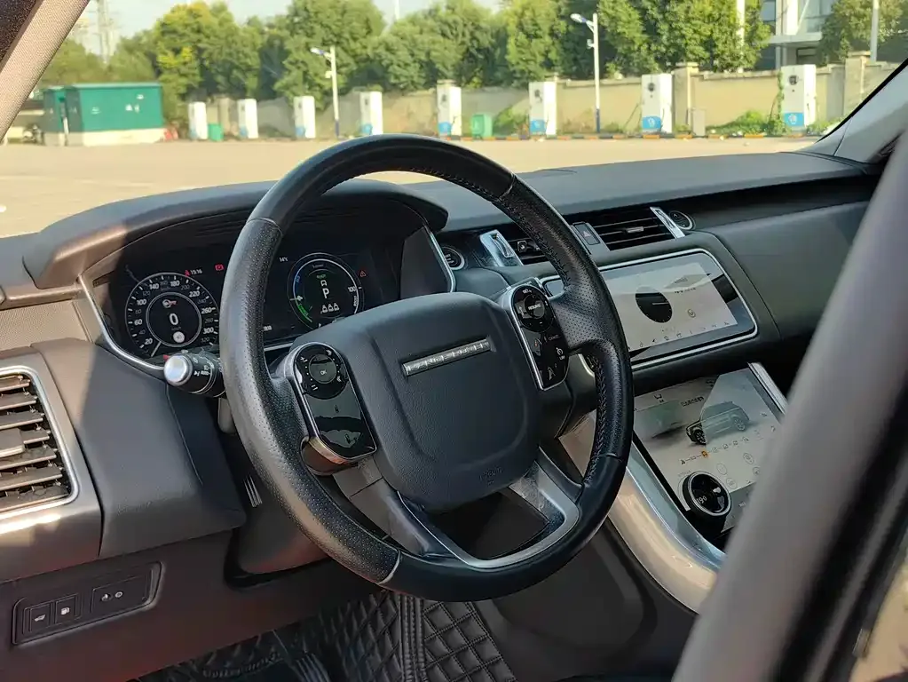 Land Rover Sport PHEV — фото 10