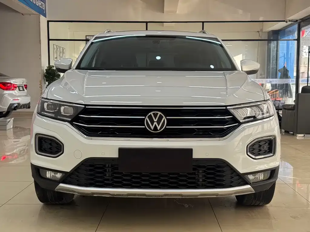 Volkswagen T-Roc — фото 2