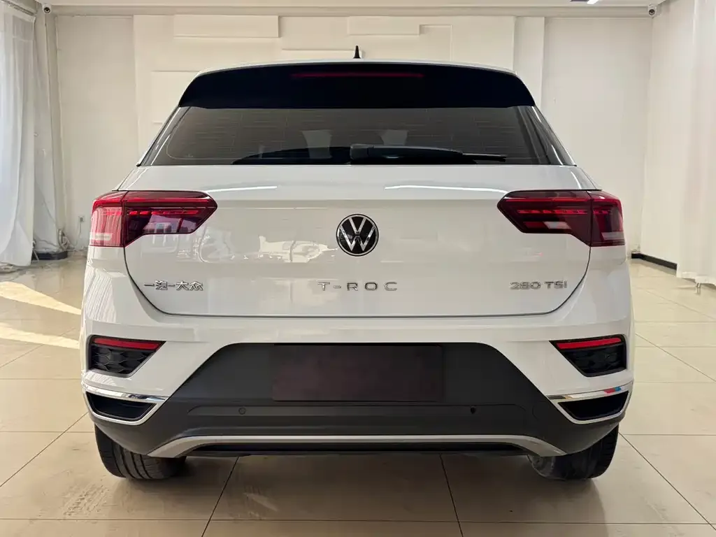 Volkswagen T-Roc — фото 5