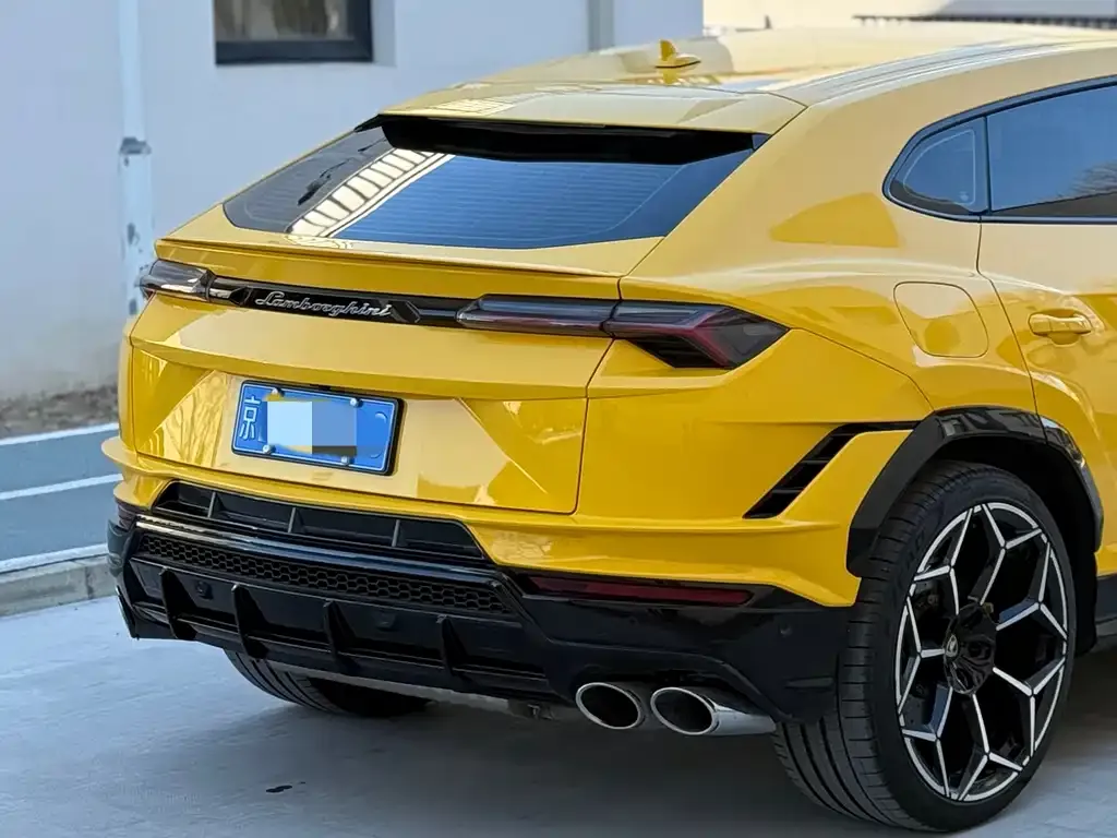 Lamborghini Urus — фото 9
