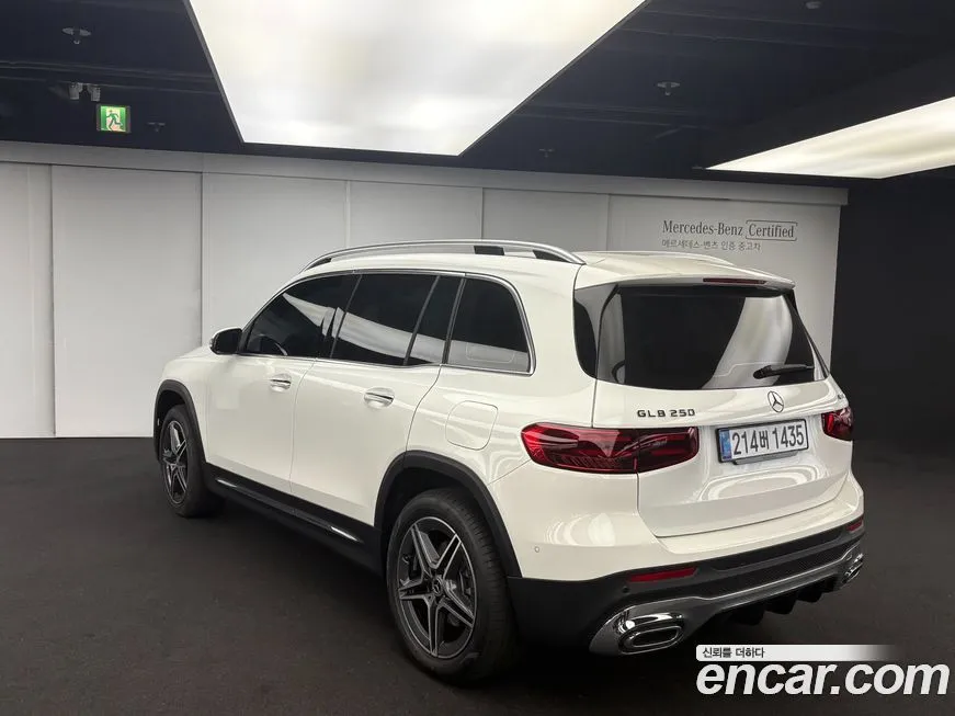 Mercedes-Benz GLB-Class — фото 3