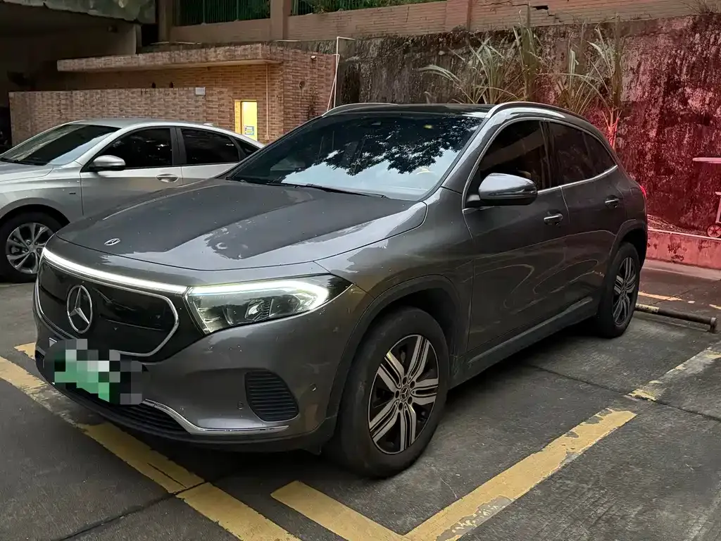 Mercedes-Benz EQA — фото 1
