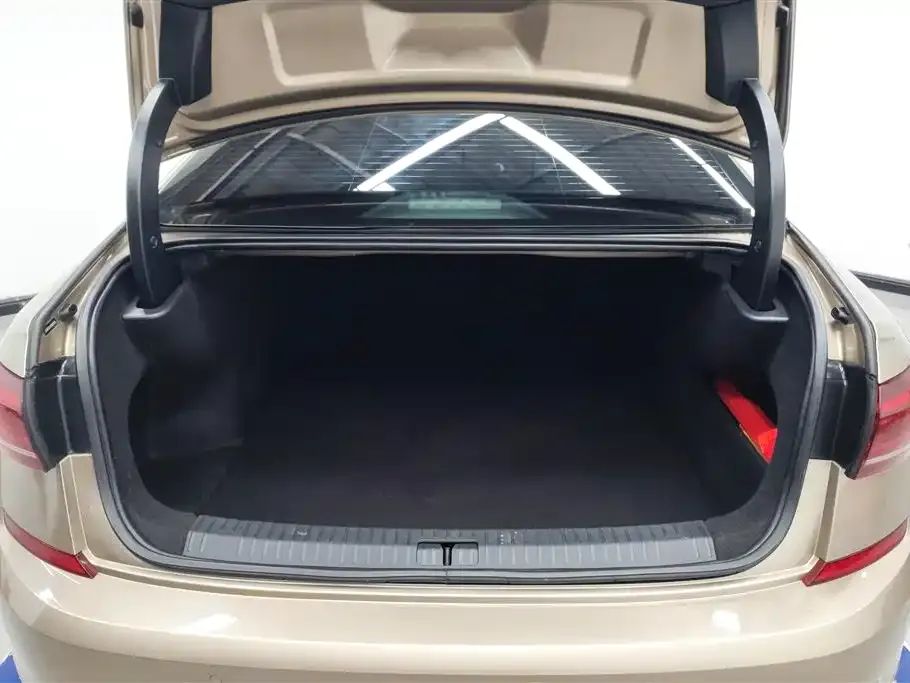Volkswagen Passat — фото 4