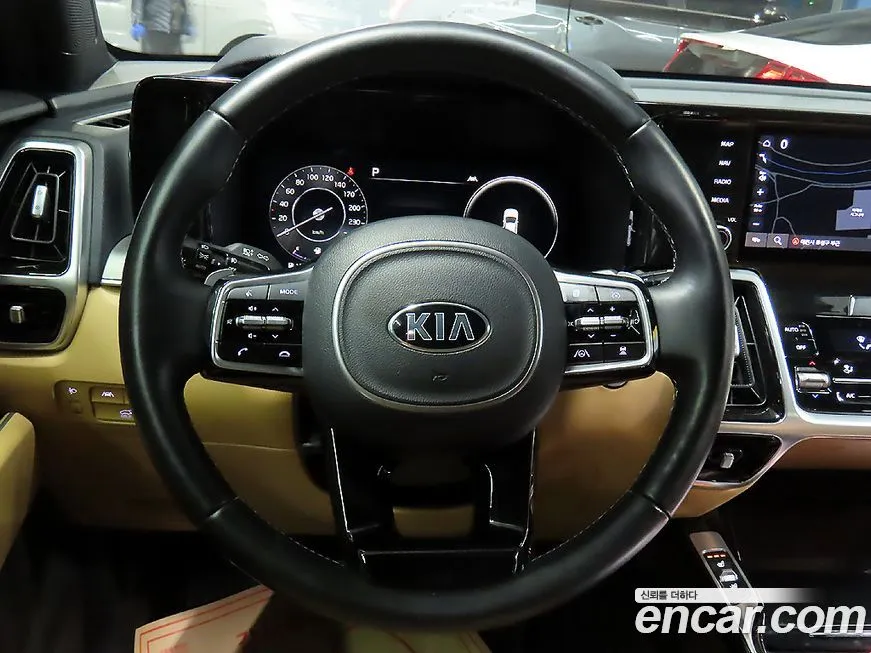 Kia Sorento — фото 10