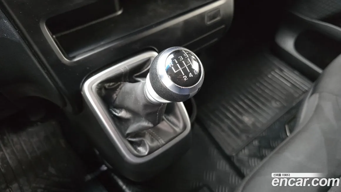 Hyundai Staria — фото 9