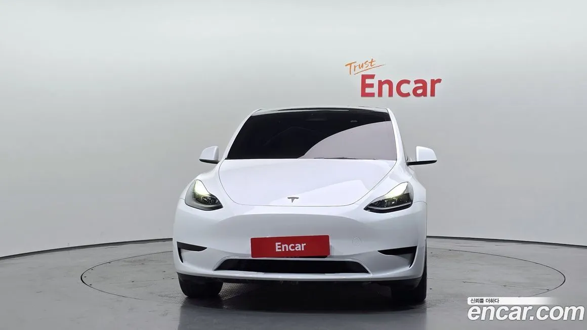 Tesla Model Y — фото 3