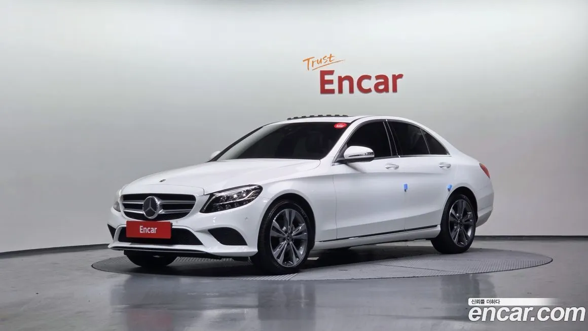 Mercedes-Benz C-Class — фото 1