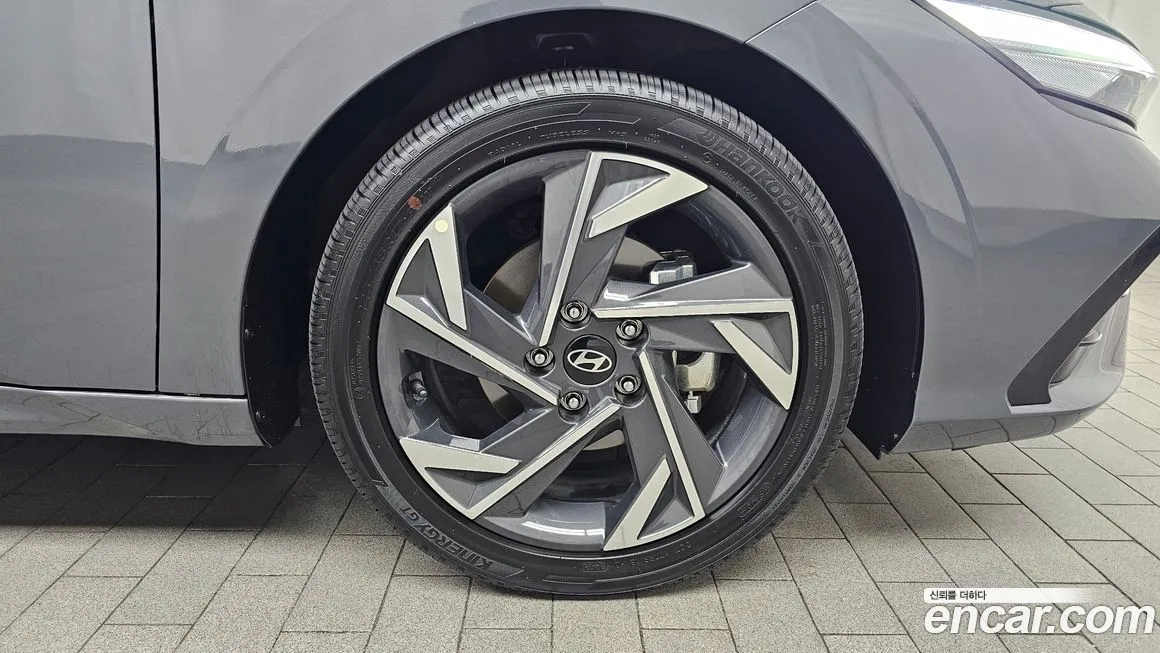 Hyundai AVANTE — фото 5