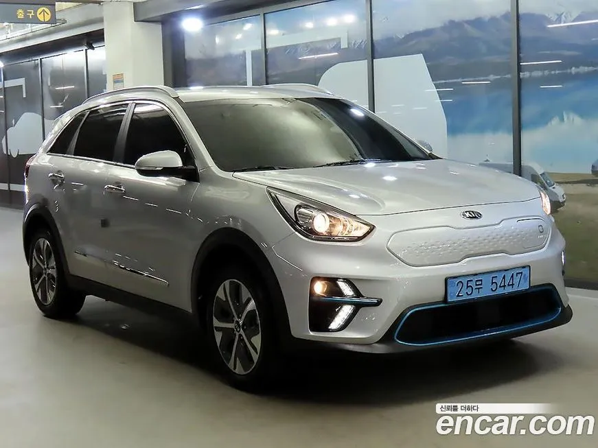 Kia Niro — фото 1
