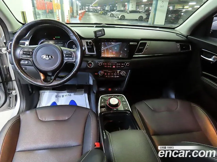 Kia Niro — фото 10