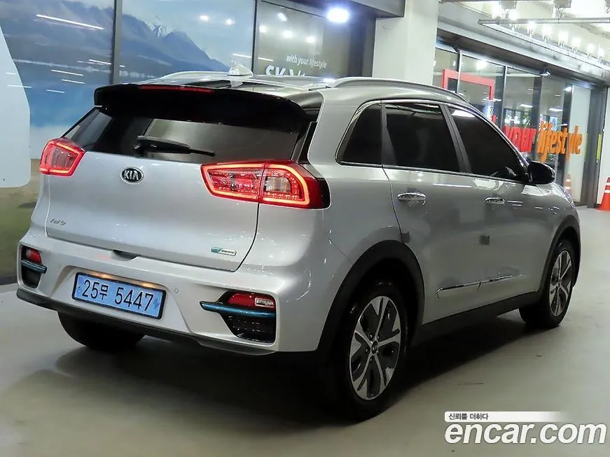 Kia Niro — фото 4