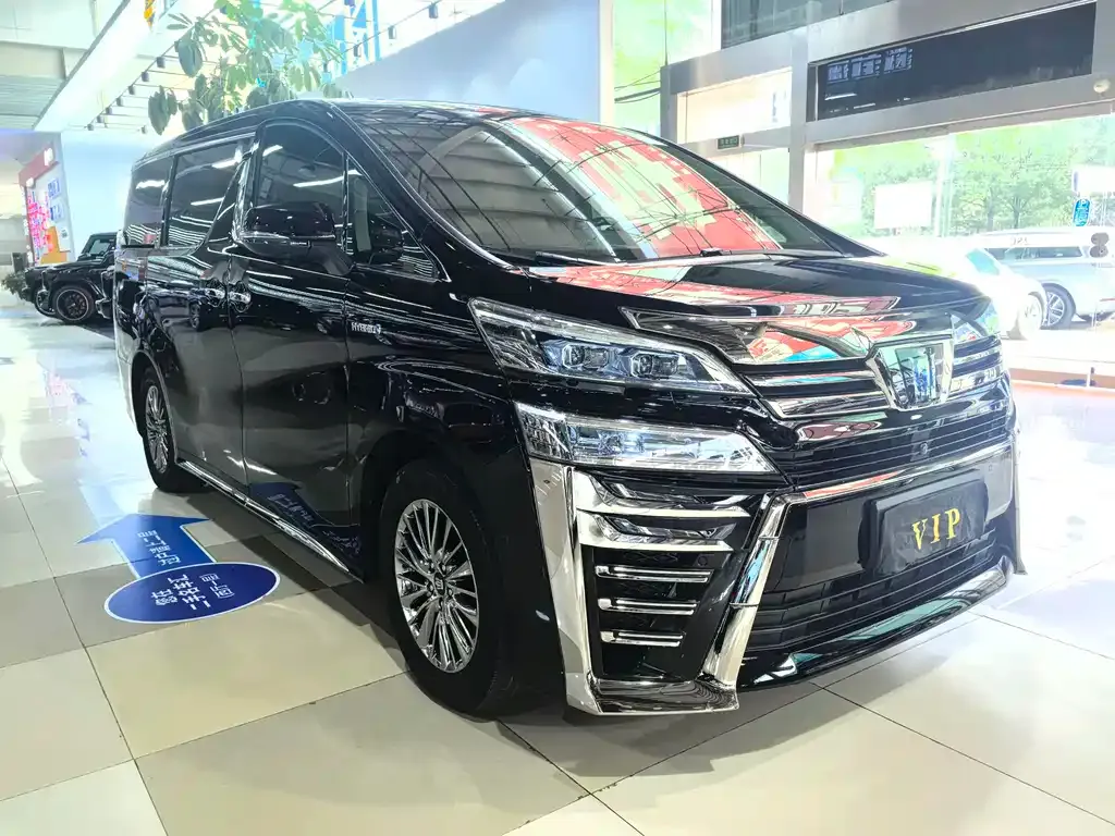 Toyota Vellfire — фото 3