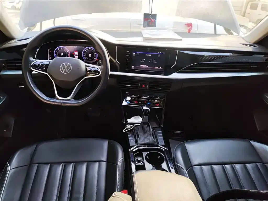 Volkswagen Passat — фото 10