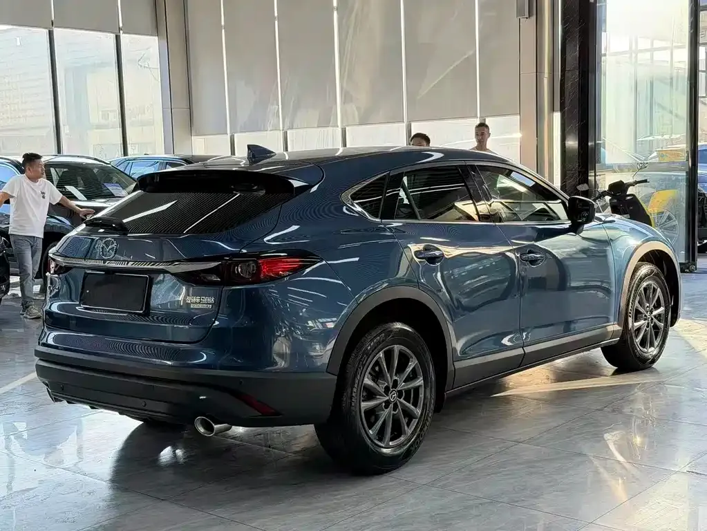 Mazda CX-4 — фото 10
