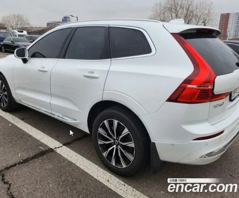 Volvo XC60 — фото 2