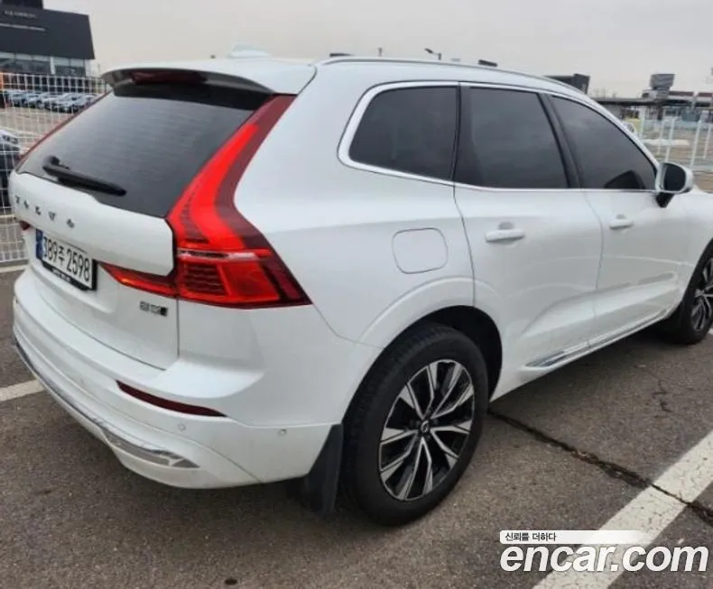 Volvo XC60 — фото 4
