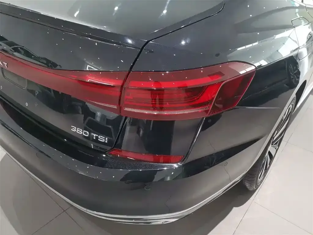Volkswagen Passat — фото 8