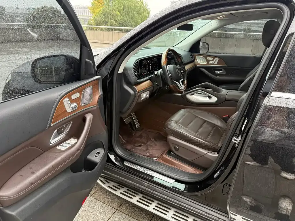 Mercedes-Benz GLS — фото 4