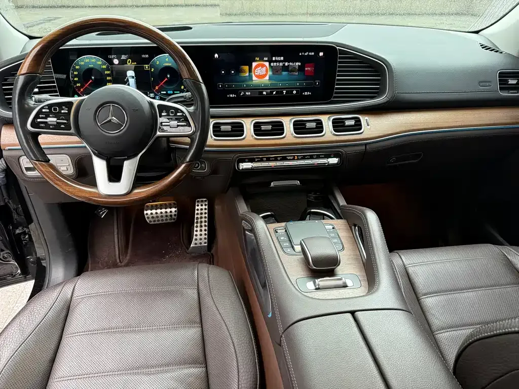 Mercedes-Benz GLS — фото 6