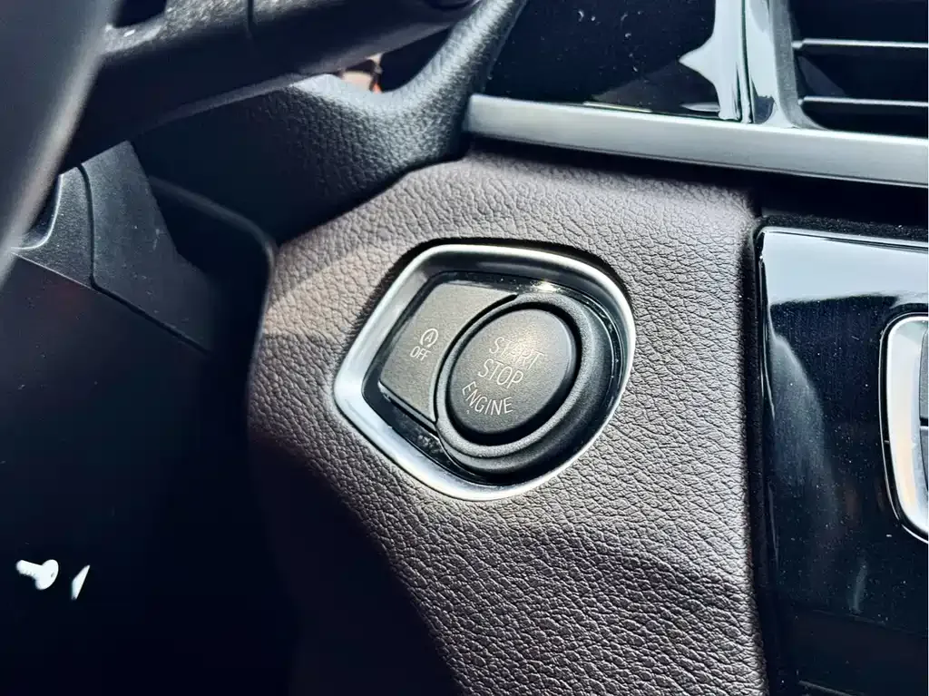 BMW X1 — фото 6