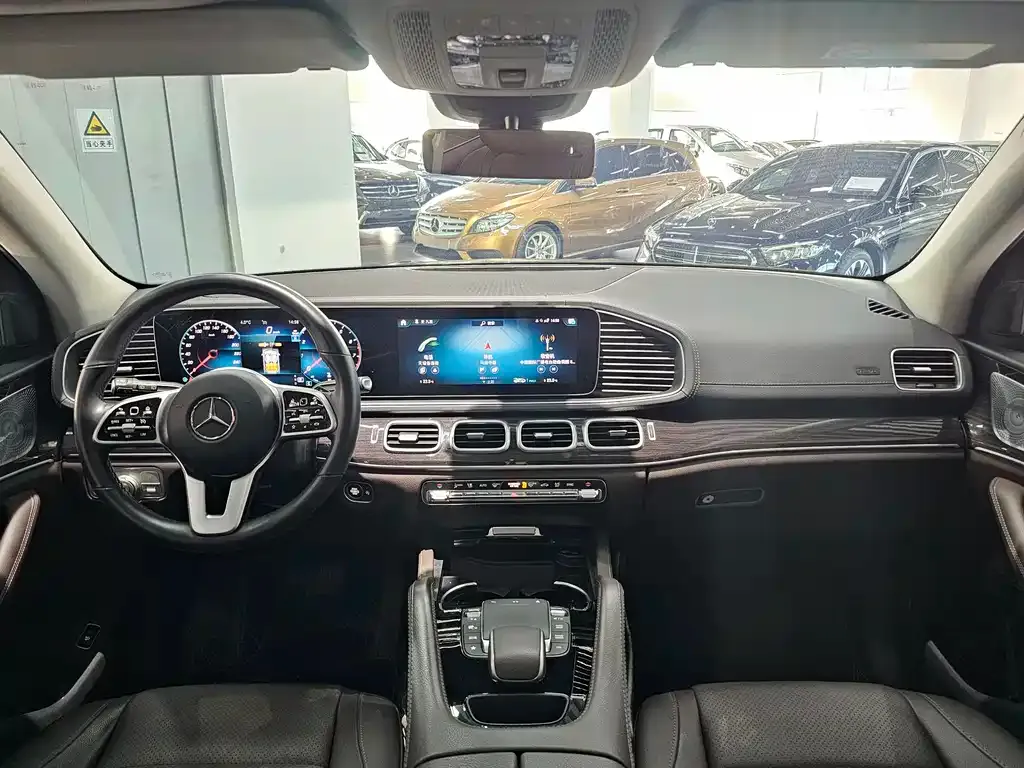 Mercedes-Benz GLE — фото 10