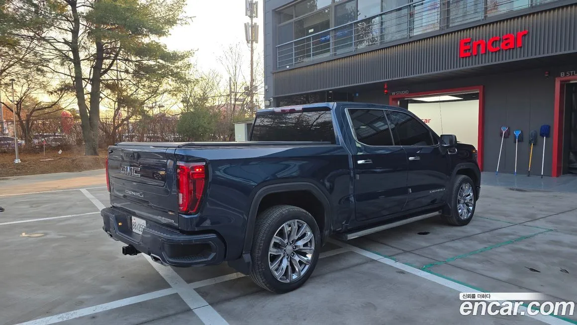 GMC Sierra — фото 2