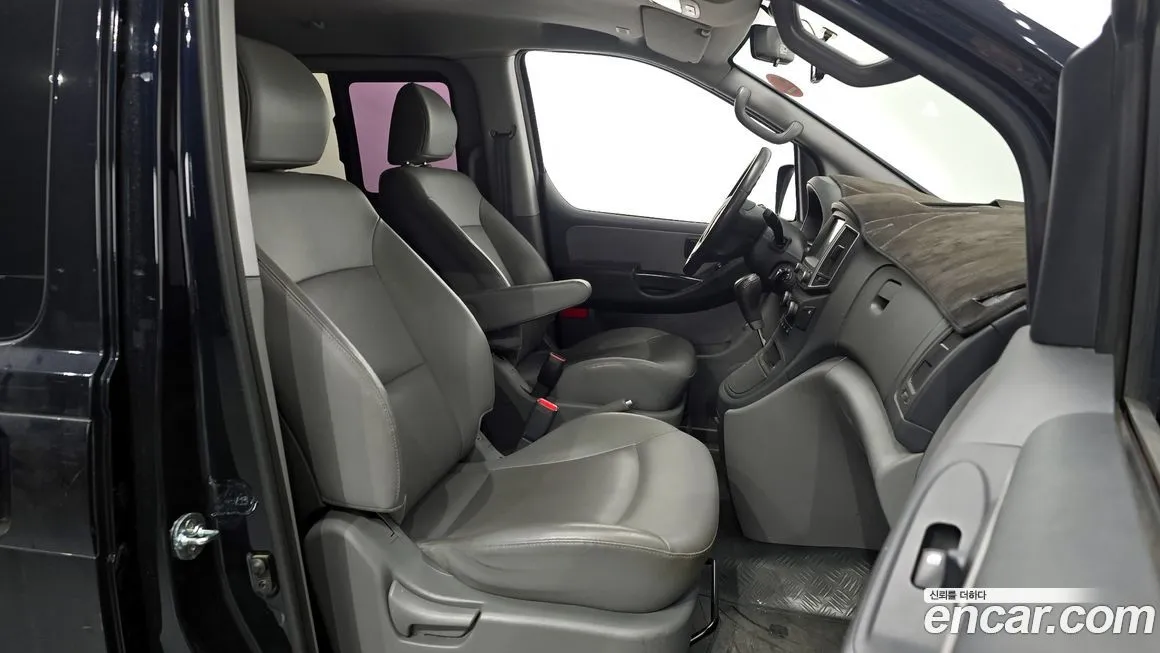 Hyundai Starex — фото 10