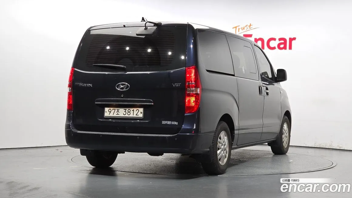 Hyundai Starex — фото 2