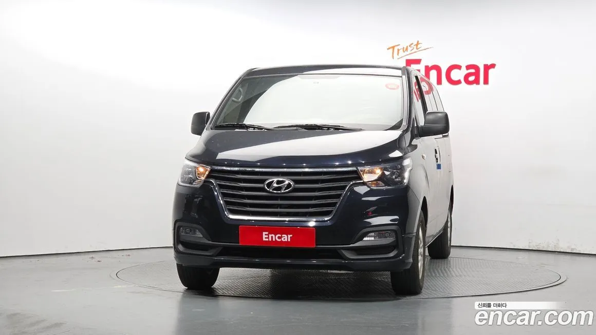Hyundai Starex — фото 3