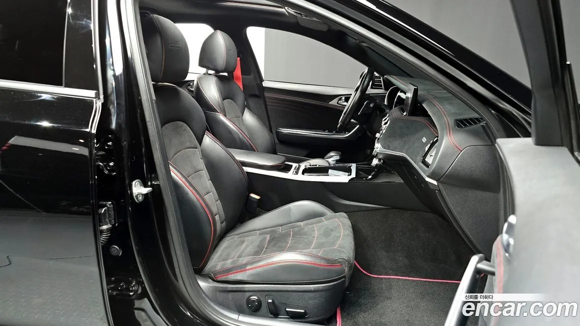 Kia Stinger — фото 10