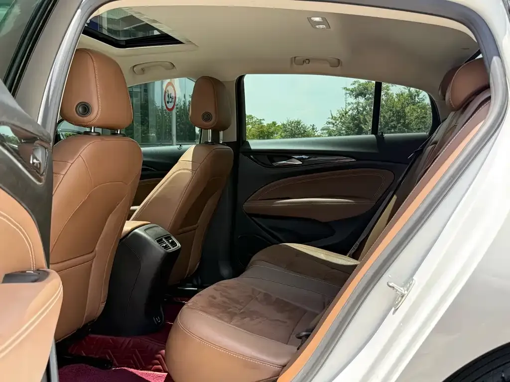 Buick Regal — фото 10