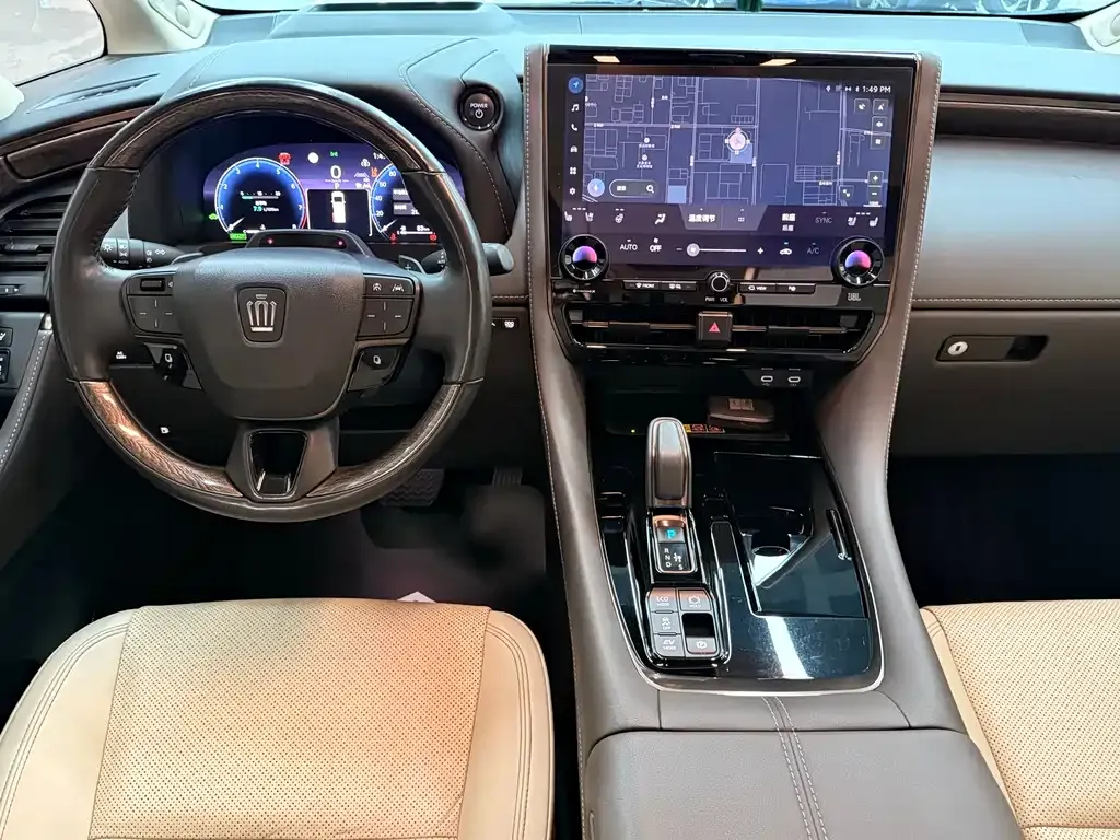 Toyota Vellfire — фото 10