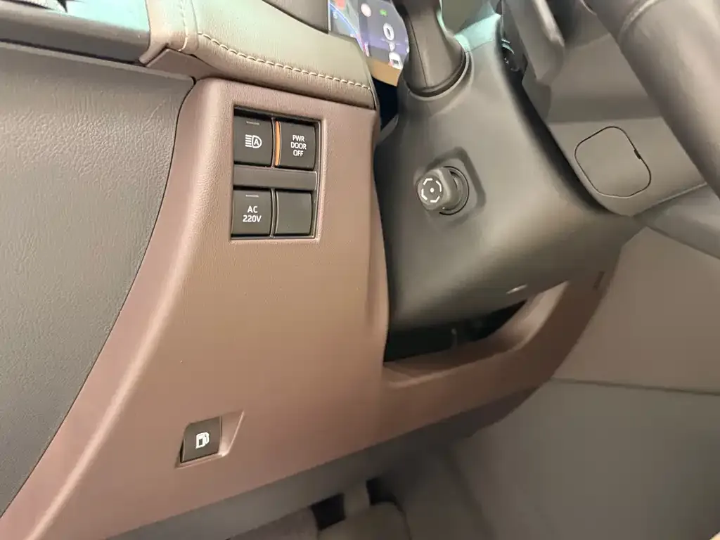 Toyota Vellfire — фото 9