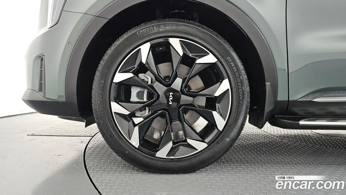 Kia Sorento — фото 5
