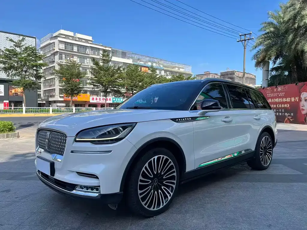 Lincoln Aviator — фото 1