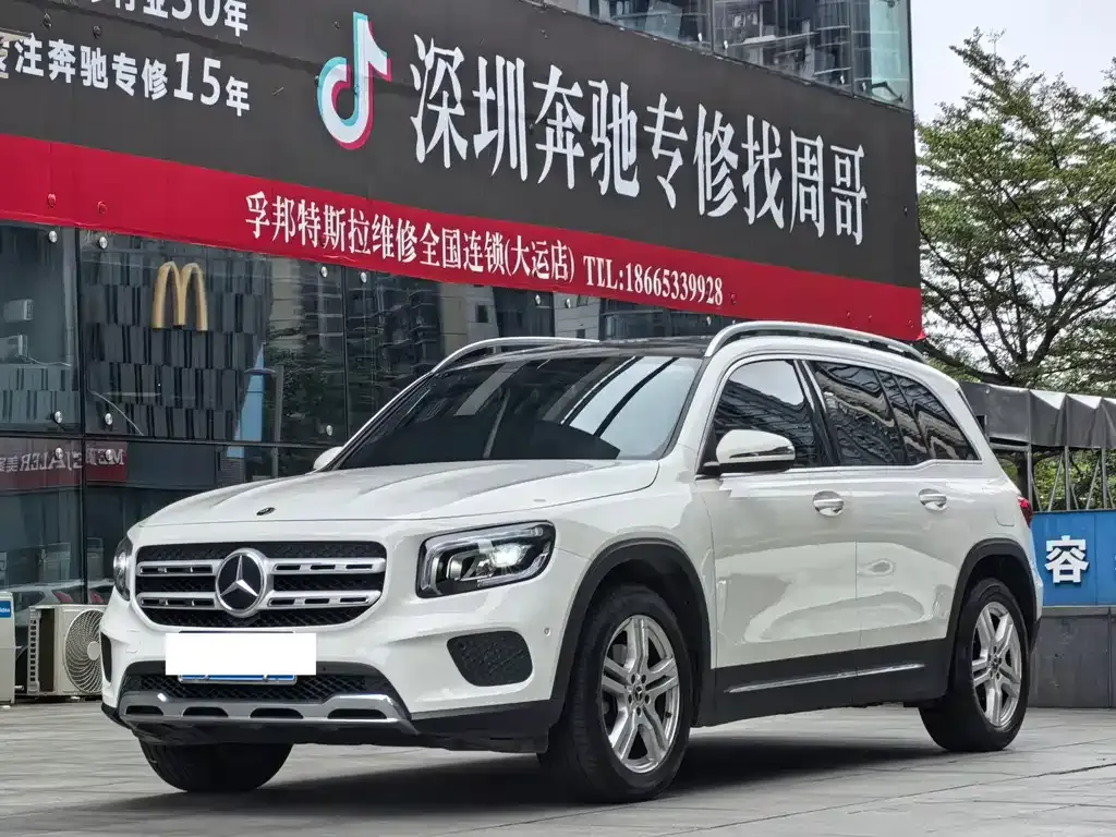 Mercedes-Benz GLB — фото 1