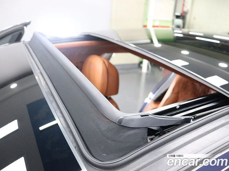 Bentley Flying Spur — фото 5
