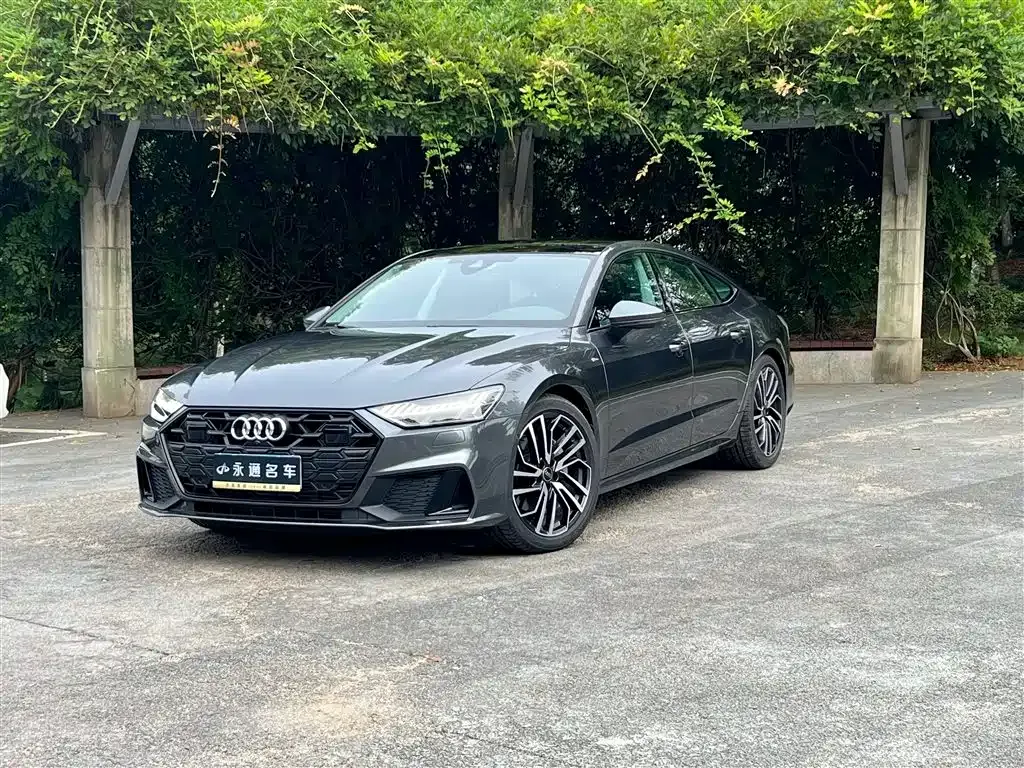 Audi A7 — фото 1