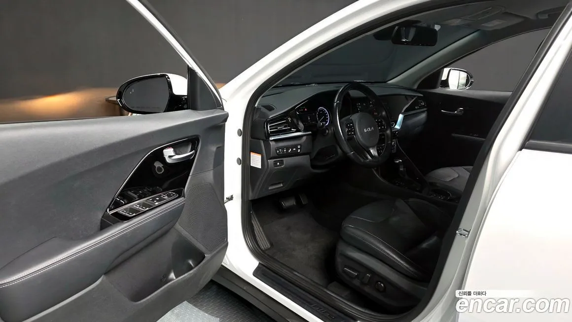 Kia Niro — фото 10