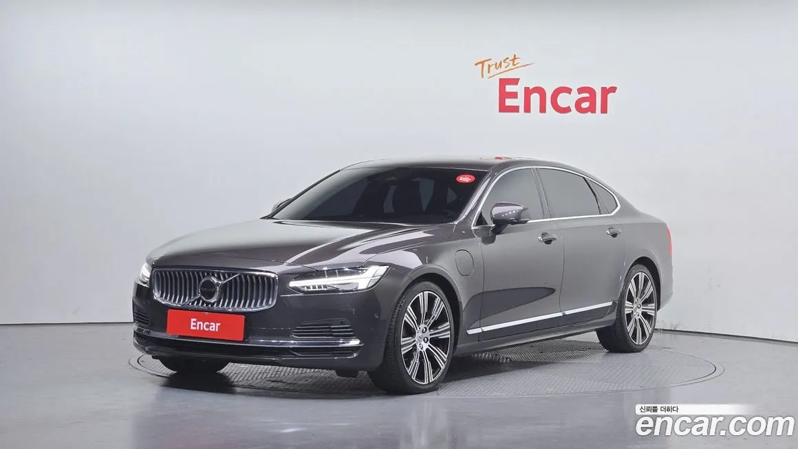 Volvo S90 — фото 1