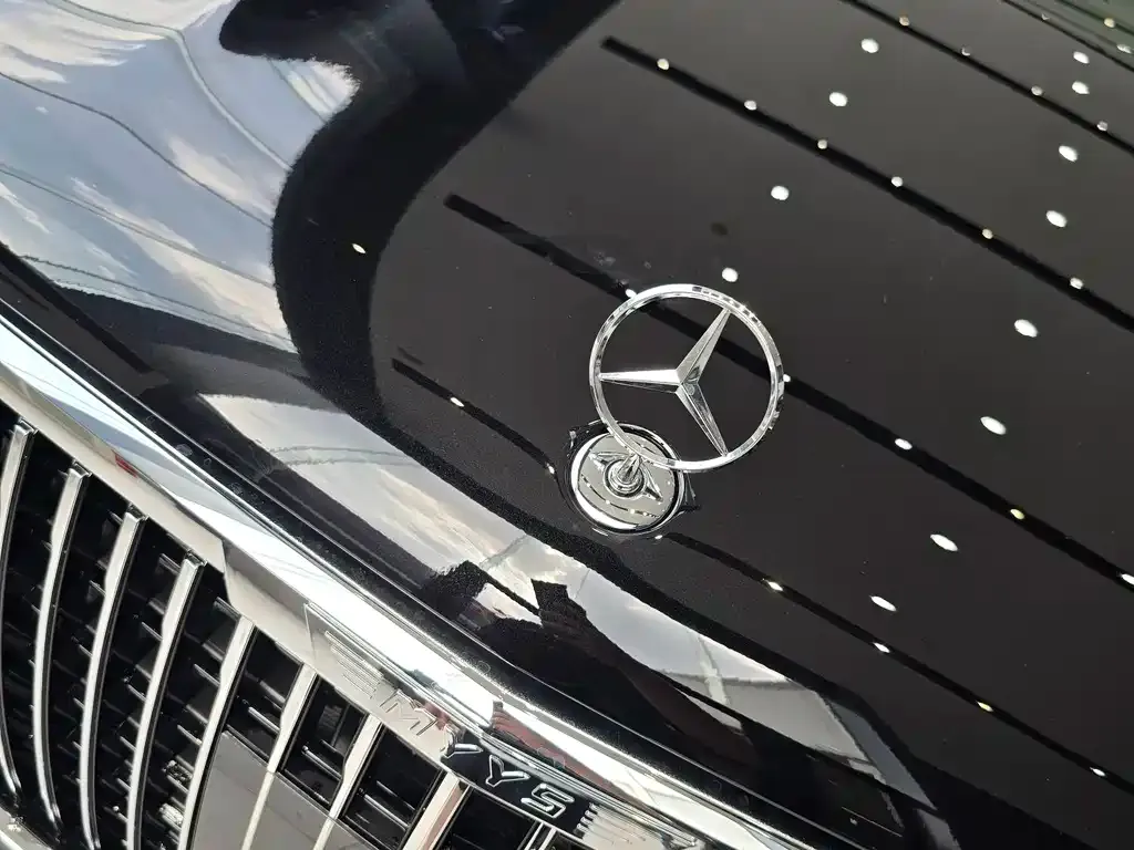 Mercedes-Benz GLS — фото 4