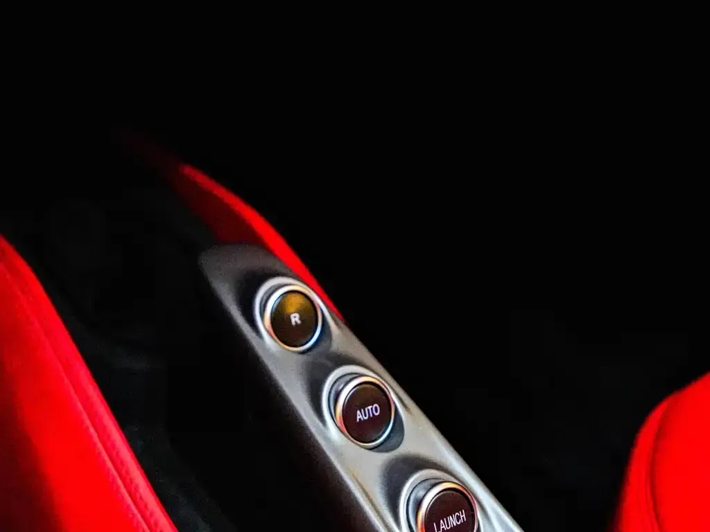 Ferrari F8 — фото 7